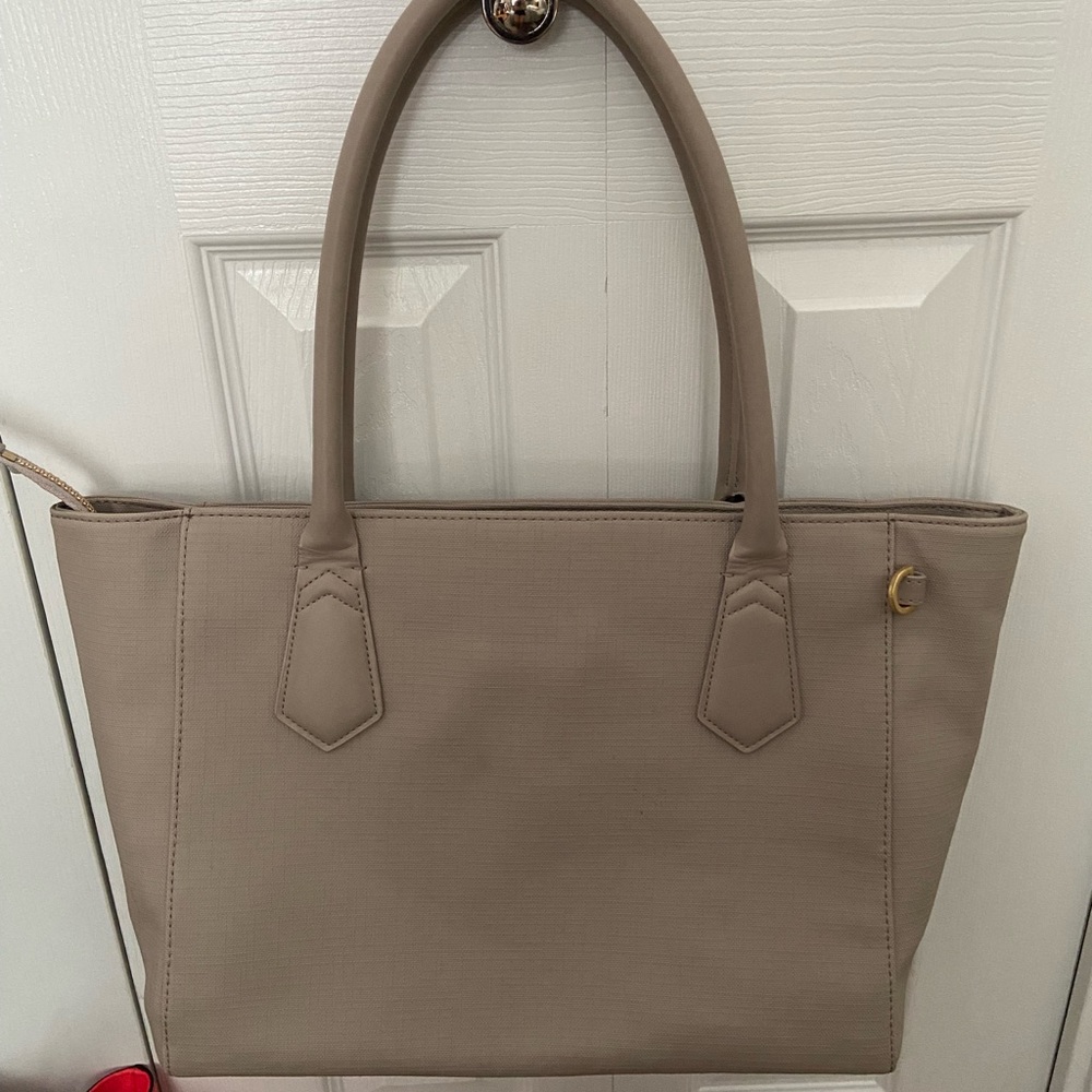Dagne Dover Tote & Wallet